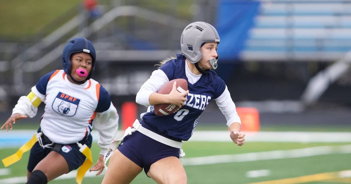 ‘It’s changing football’ Willowbrook, Addison Trail among schools embracing first year of IHSA flag football – Shaw Local