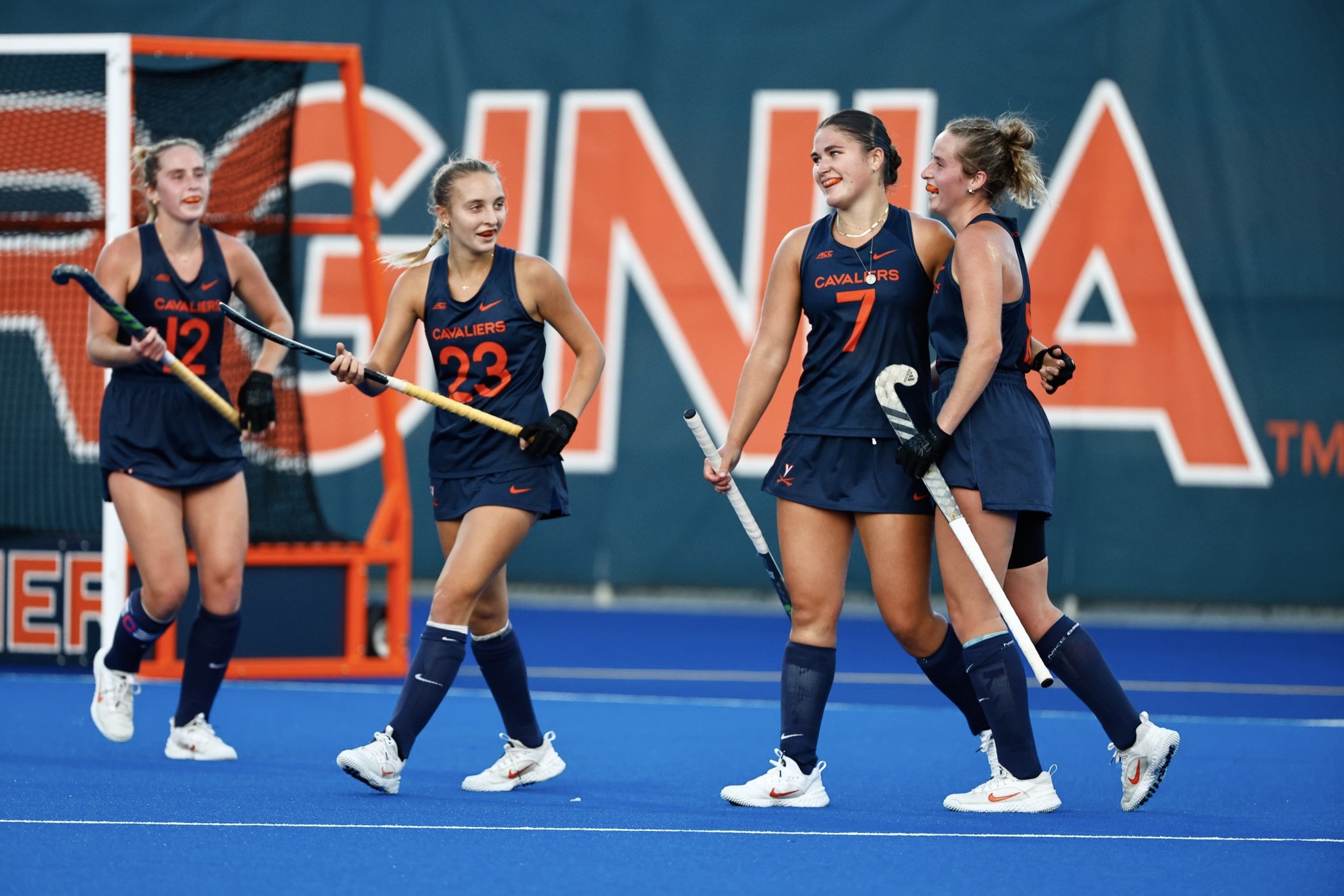 Field Hockey: No. 3 Hoos hang on to defeat Cal, 4-3, in ACC opener : Jerry Ratcliffe