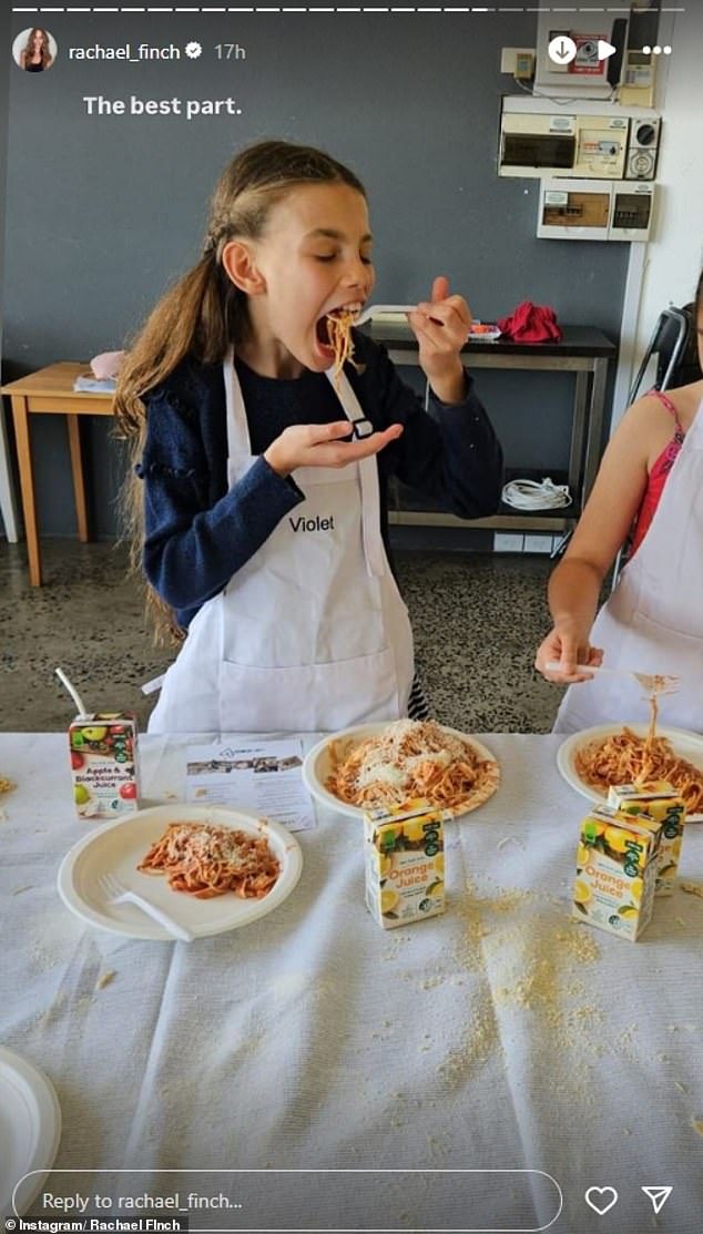 Her kids were later seen tucking into their pasta dishes prepared from scratch