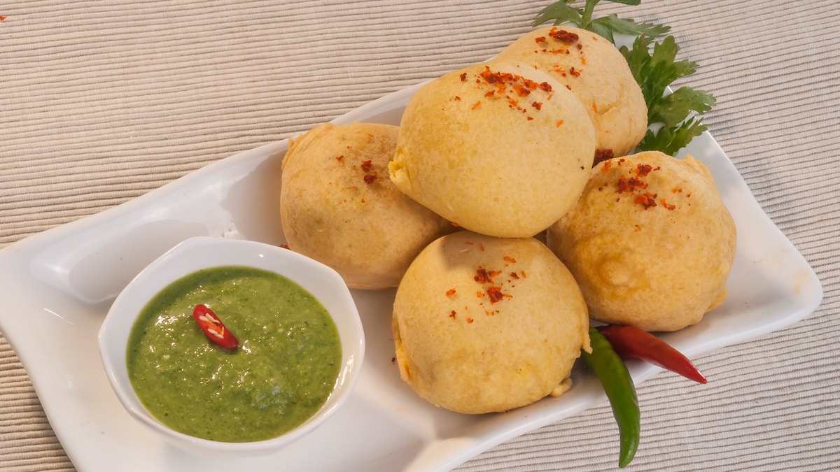 6 Simple Tips To Make Perfect Batata Vada At Home (Maharashtrian-Style)