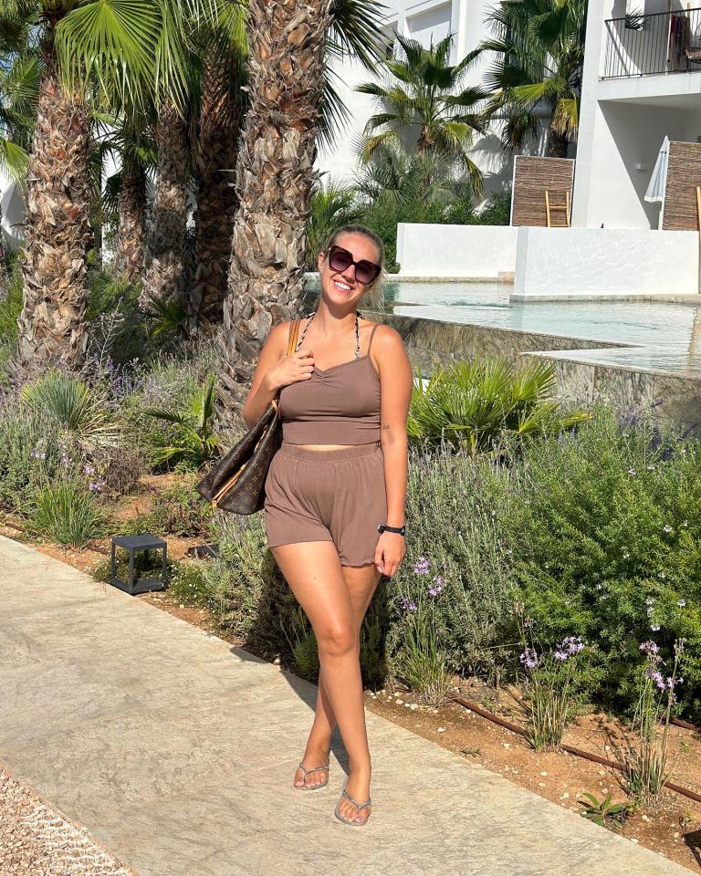 She also organises wellness retreats