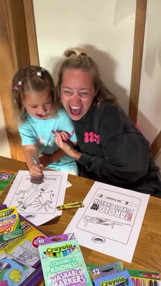 She even gets her kids involved too