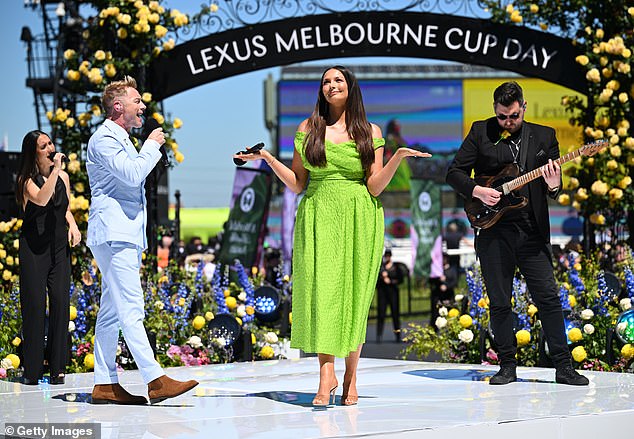 He belted out his hit When You Say Nothing At All before New Zealander-Australian star Ricki-Lee, 38, joined him to sing Lovin' Each Day, but fans weren't impressed