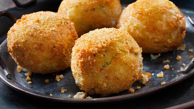 Mix breadcrumbs in your minced chicken and shape them into circles.