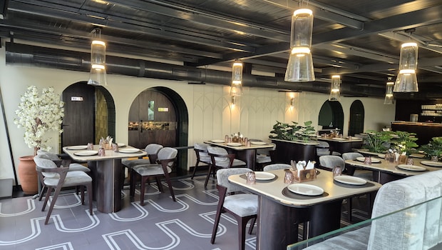 Hundreds Bistro